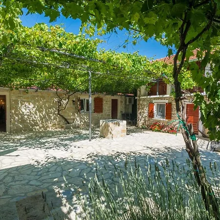 Vila Marko Benkovac